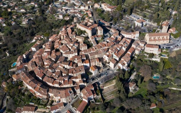 'Guerra pela água'. Batalha contra a seca atinge piscinas de luxo do sul da França
