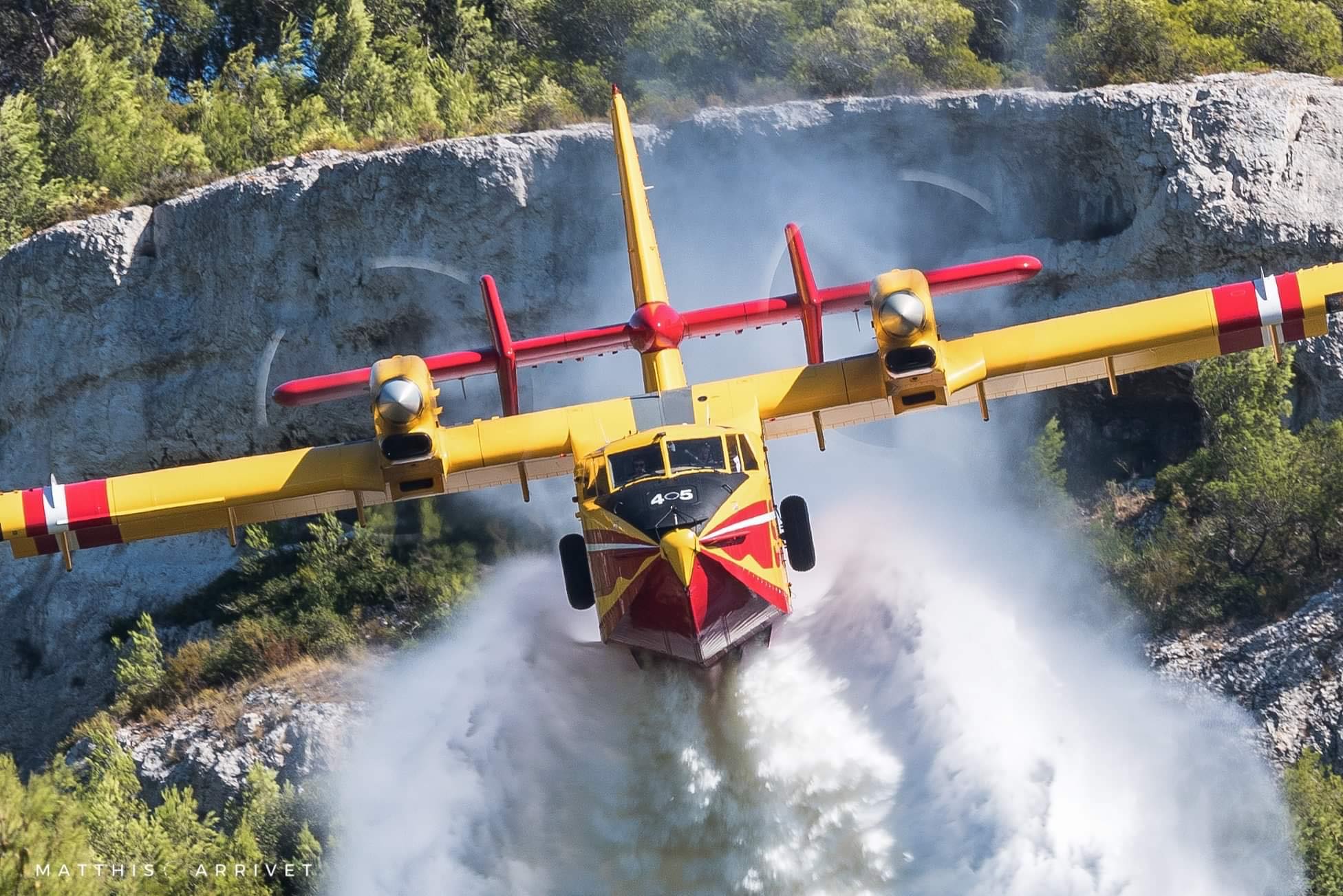 Dispositivo de combate a incêndios tem actualmente 65 meios aéreos, diz ministro