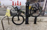 Esposende já tem colunas multifunções que resolvem pequenas avarias em bicicletas