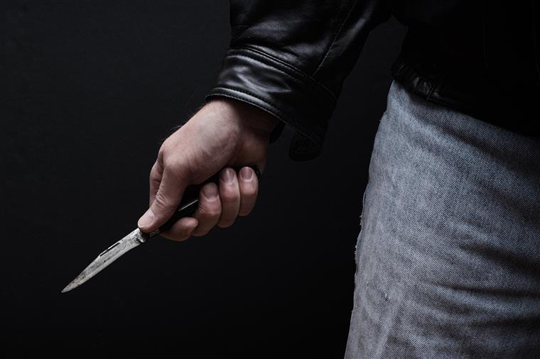 Homem morre após ser esfaqueado junto ao Hospital de S. João
