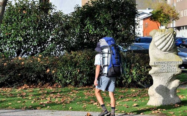 Peregrino a Santiago tem 18 a 45 anos e faz caminho a pé no mês de Agosto