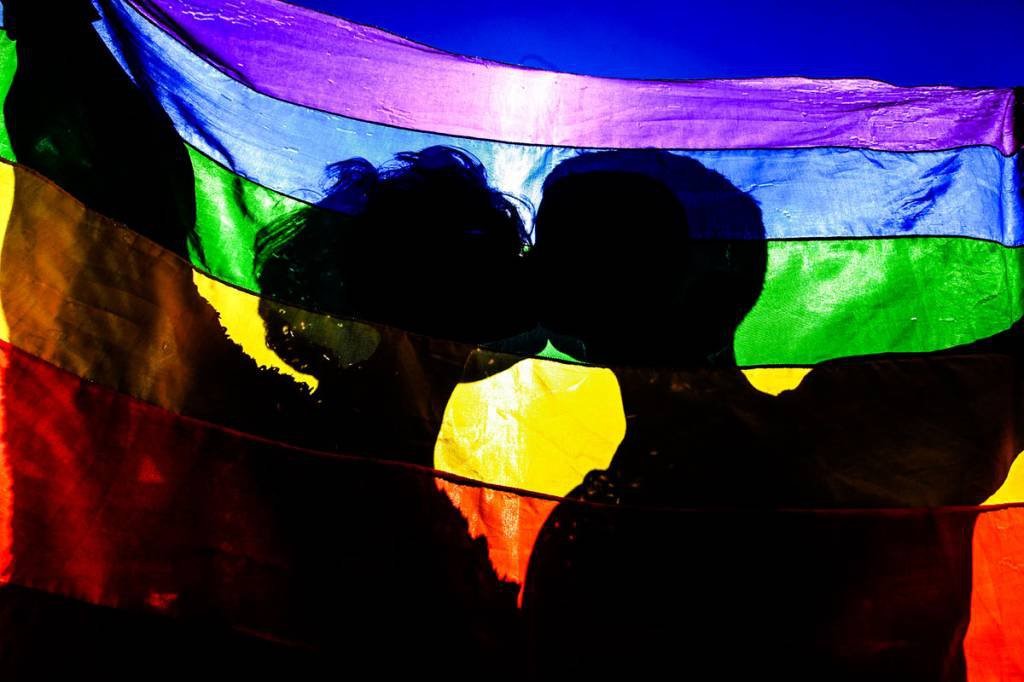 PAN Famalicão quer bandeira LGBTQIAP+ hasteada na Câmara contra discriminação