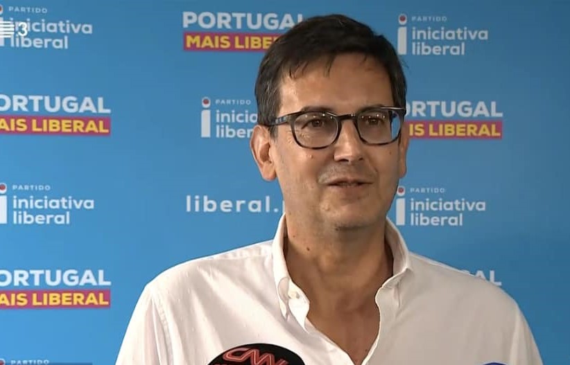 Líder da Iniciativa Liberal diz-se cansado de ver país 
