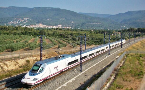 Junta da Galiza quer alta velocidade Porto-Vigo pronta até 2030