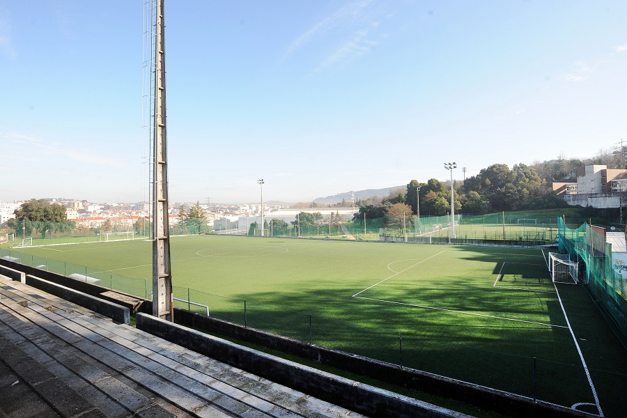 Câmara de Braga aprova compra da participação privada na 'PPP dos relvados sintéticos'