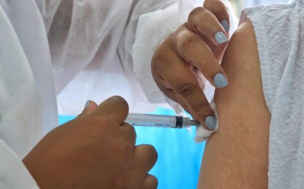 Mais de 315 mil pessoas vacinadas contra gripe e covid-19 na 1.ª semana