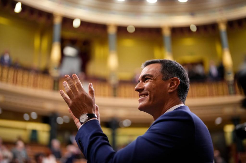 Espanha. Pedro Sánchez reeleito presidente de Governo “muro” contra “direita reaccionária”.