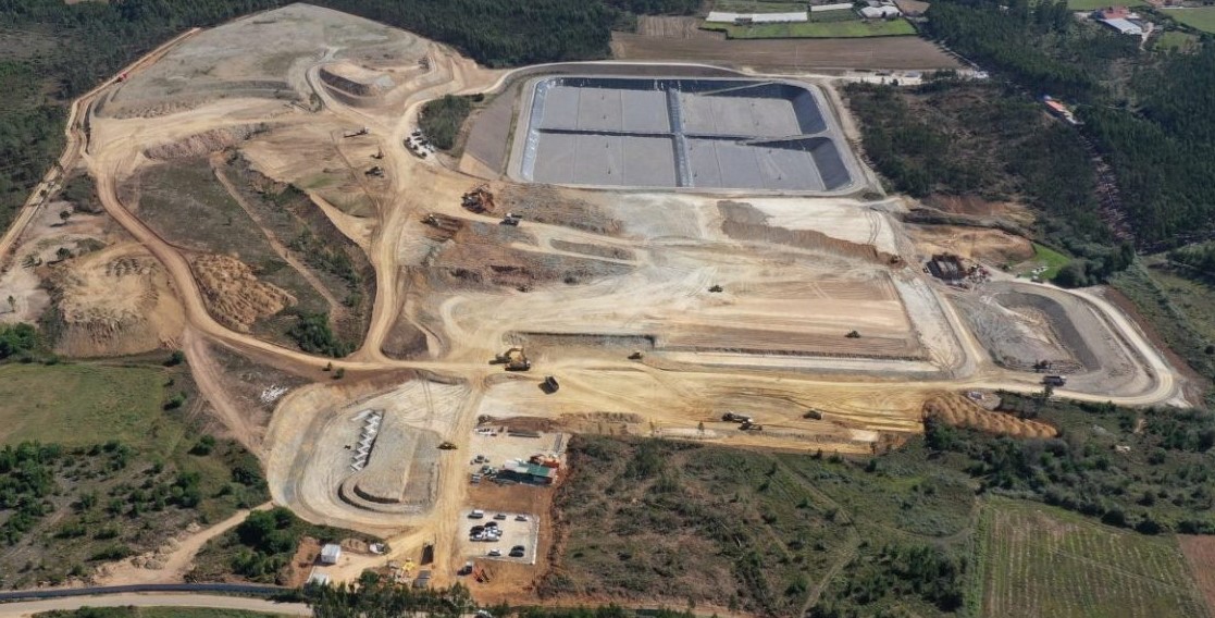 Resulima explica descargas directas no aterro de Barcelos com “elevada quantidade” de resíduos têxteis no lixo