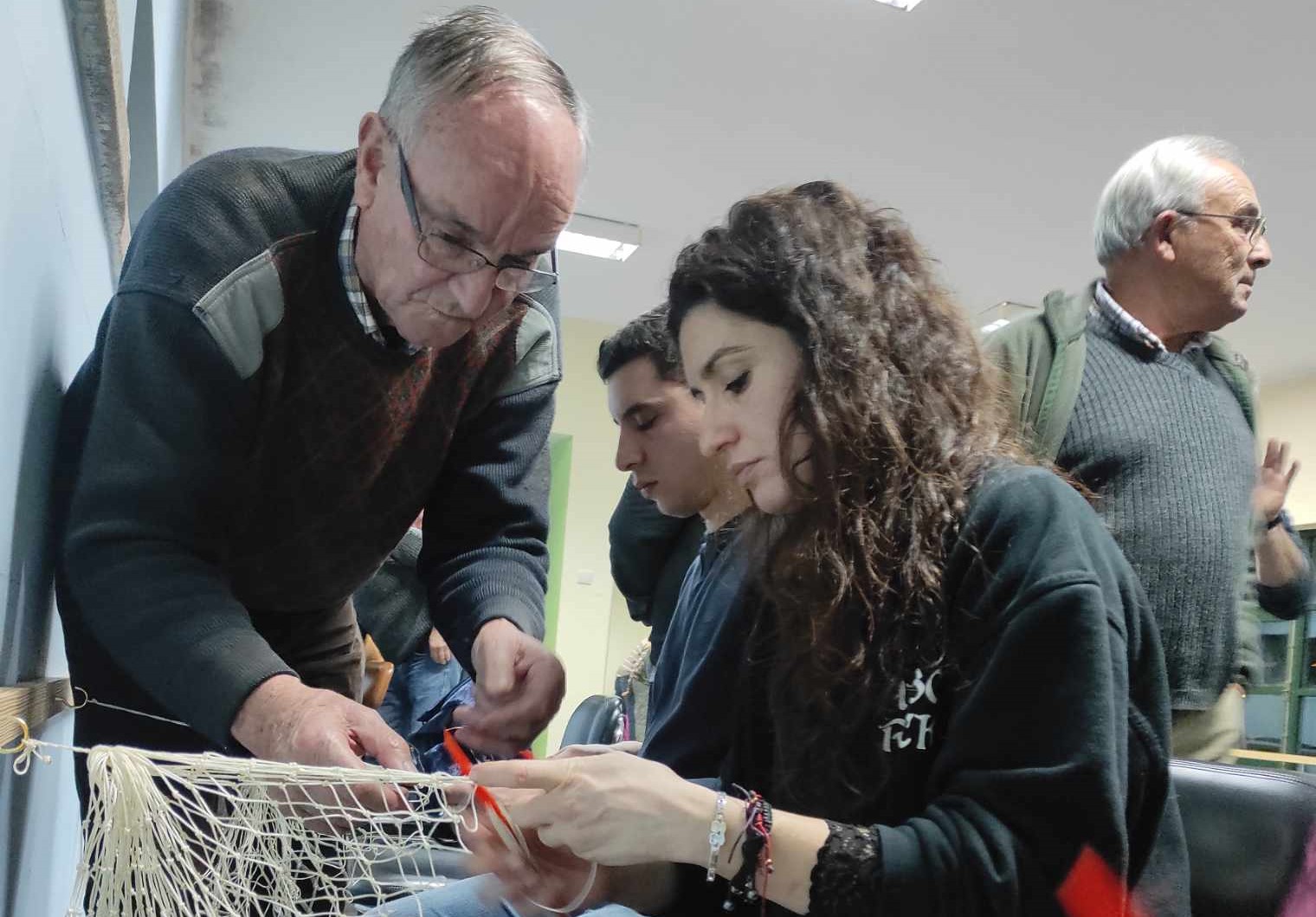 Pescadores ensinam a sua arte para perpetuar legado das pesqueiras do rio Minho