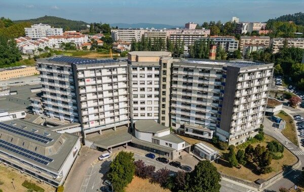 Hospital de Guimarães esclarece transferência de bebé para Lisboa