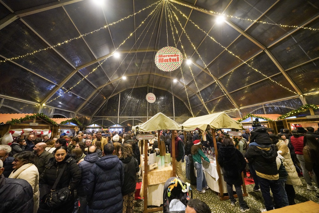 Mercado de Natal de Guimarães recebe 25 mil visitas no primeiro fim-de-semana