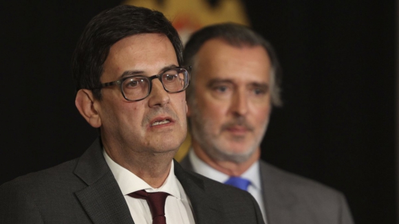 IL quer ouvir filho de Marcelo no Parlamento no caso das gémeas luso-brasileiras