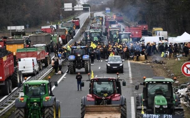 Bloqueio dos agricultores franceses põe em risco importações e exportações portuguesas