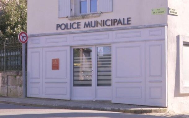 Mãe francesa condenada por deixar filho a viver sozinho durante dois anos. Menor sobreviveu à custa de bolos e enlatados