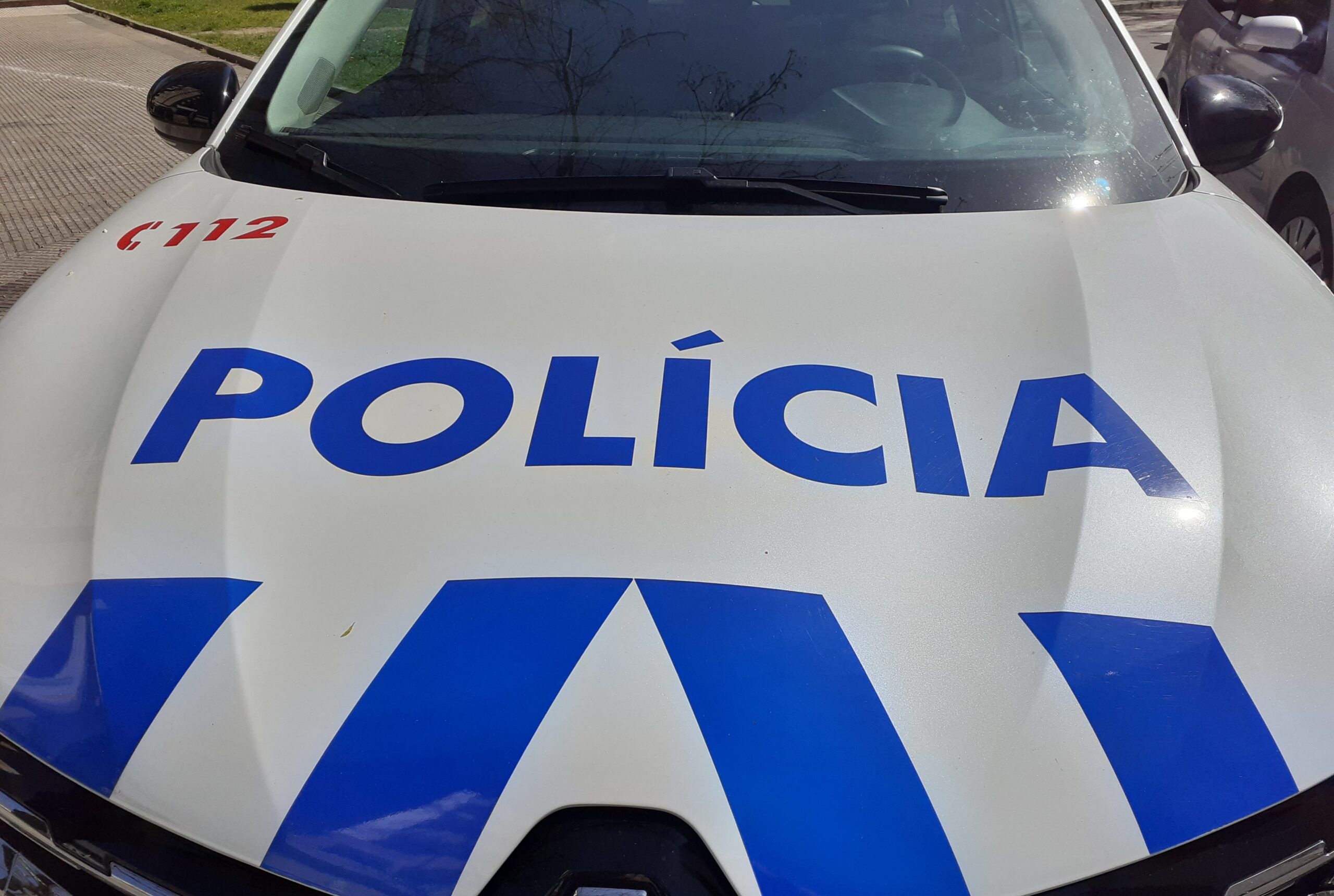 Trio de Famalicão apanhado a roubar de máscara e capuz em Santo Tirso