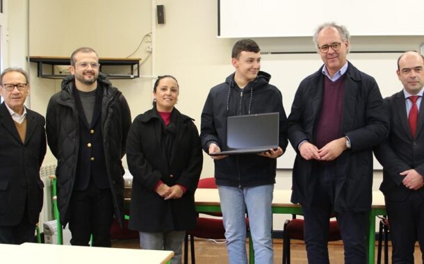 Melgaço entrega computadores a ‘caloiros’ da escola profissional