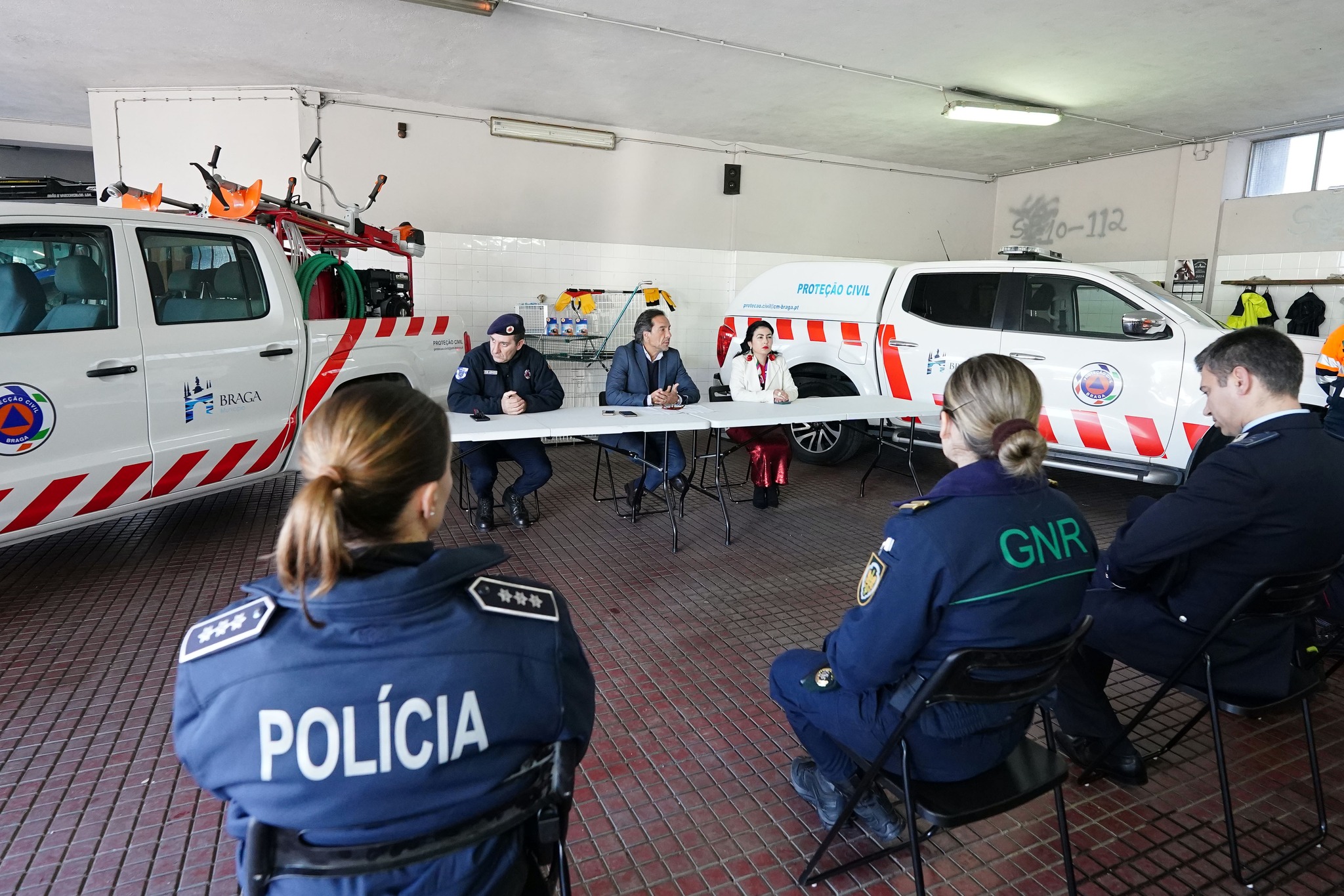 Câmara de Braga entrega kits de protecção animal às forças de Protecção Civil