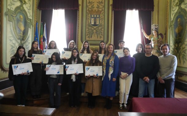 Câmara de Braga entrega bolsas de mérito a 15 estudantes
