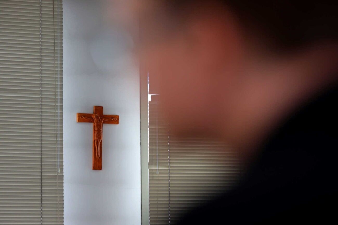 Catequista em paróquia do Minho acusado de pornografia e aliciamento de menor