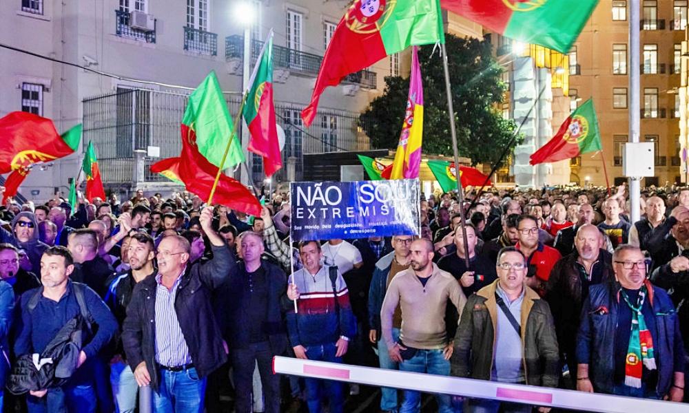 PSP abre inquérito interno sobre ‘cerco’ de polícias ao cineteatro Capitólio durante debate PNS e Montenegro