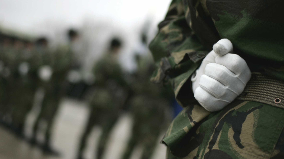 Militares na rua se Governo não der “atenção especial” às Forças Armadas