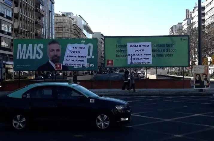 ‘Com o teu voto garantimos o colapso climático’. Climáximo acrescenta frase a cartazes eleitorais em Lisboa