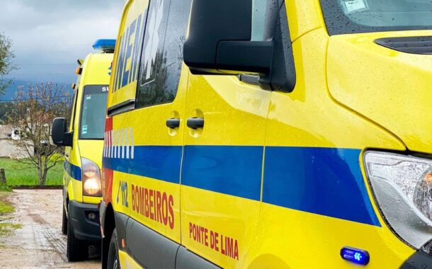 Despiste seguido de capotamento na A3 em Barcelos. Ferido recusa ir ao hospital