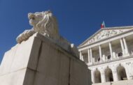 Saiba quanto ganha um deputado na Assembleia da República e os subsídios a que tem direito