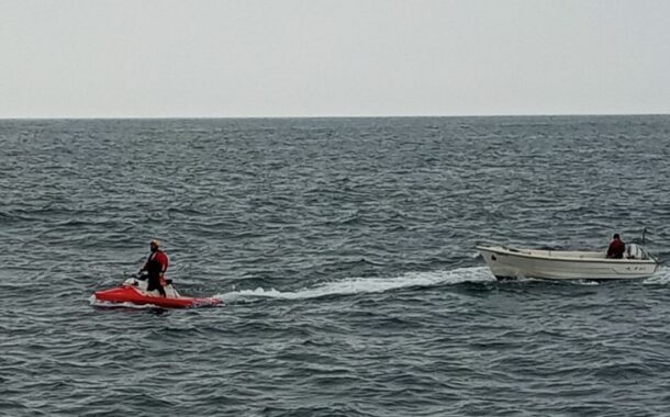 Homem resgatado em embarcação “à deriva” em praia de Póvoa de Varzim