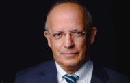 Oficial. Santos Silva fora do Parlamento