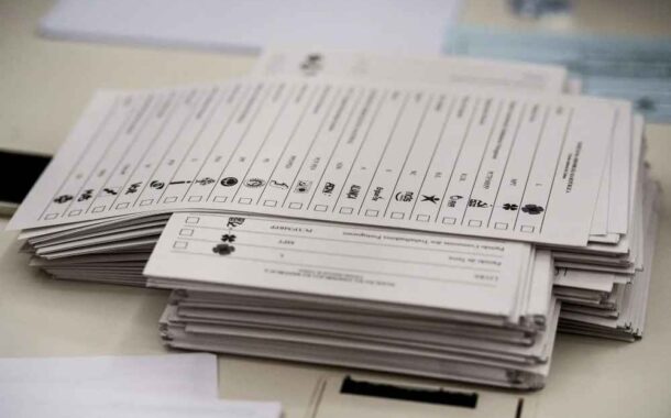 Quase 300 mil emigrantes já votaram. Cartas devolvidas diminuem
