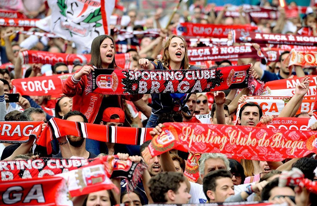 Onze adeptos do Sp. Braga proibidos de frequentar estádios na sequência dos incidentes no dérbi com o Vitória