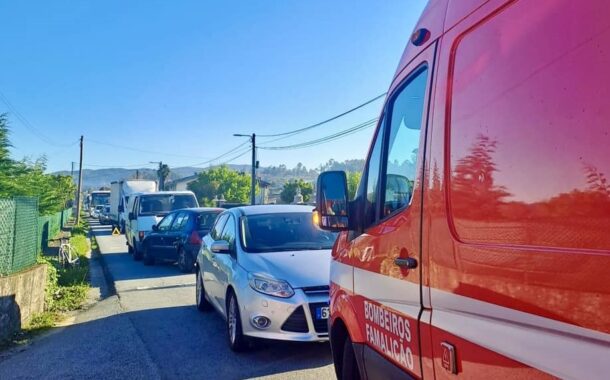 Colisão entre três veículos faz três feridos em Famalicão