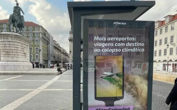 Climáximo volta a atacar: substitui cartazes publicitários na Baixa de Lisboa em protesto