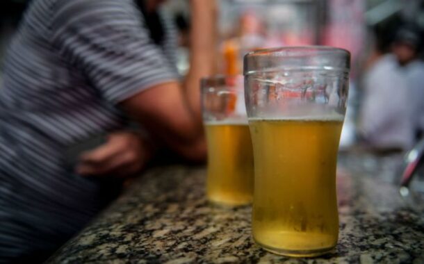 Álcool é a substância mais consumida, mas população está a fumar e a jogar mais