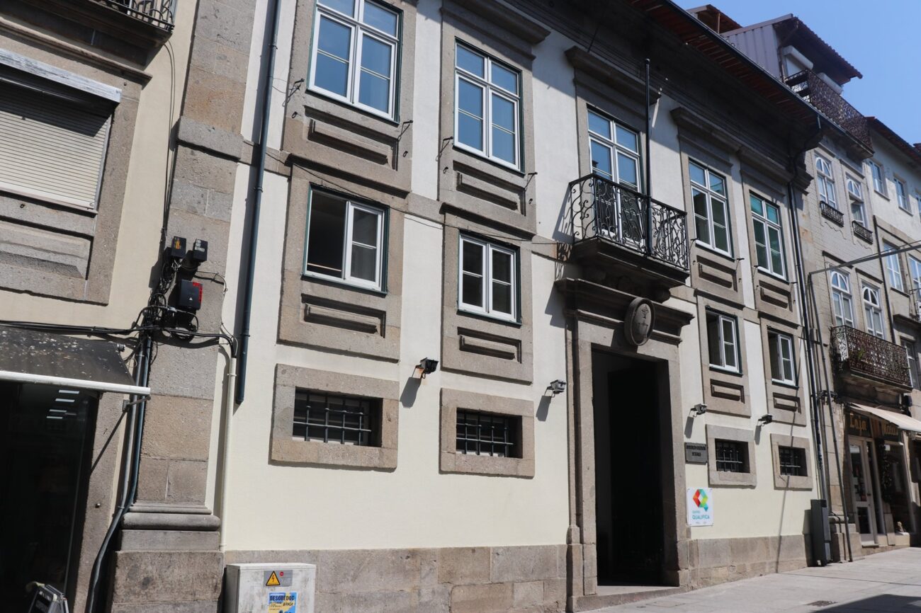 Participação política, partidos e ‘democracia sem povo’ em debate na Associação Empresarial de Braga esta segunda-feira