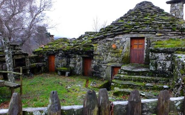 Aldeia dos Hobbits em Monção revela-se ao turismo