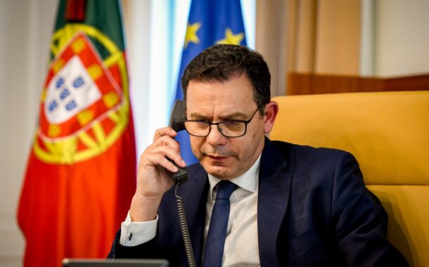 Maioria dos portugueses dá menos de dois anos de vida ao governo de Montenegro, revela sondagem