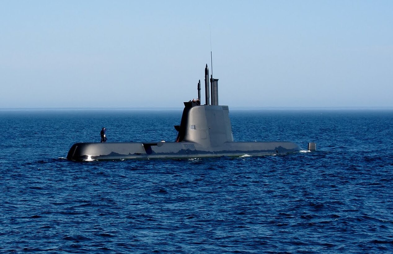 Submarino português Arpão chega ao ponto mais a norte no globo em mais de 100 anos