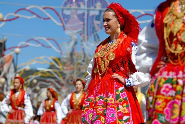 Viana leva folclore, trajes, Romaria d’Agonia, gastronomia e vinhos à Catalunha
