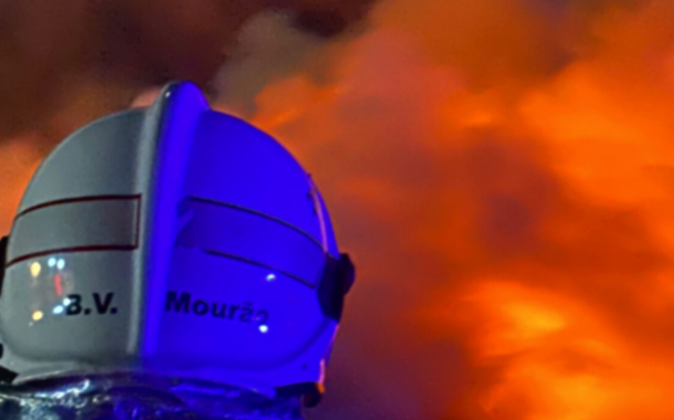 Bombeiros apedrejados quando se deslocavam para combater fogo em Mourão