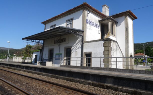 Peregrina morre atropelada por comboio em Cerveira. Distracção foi fatal