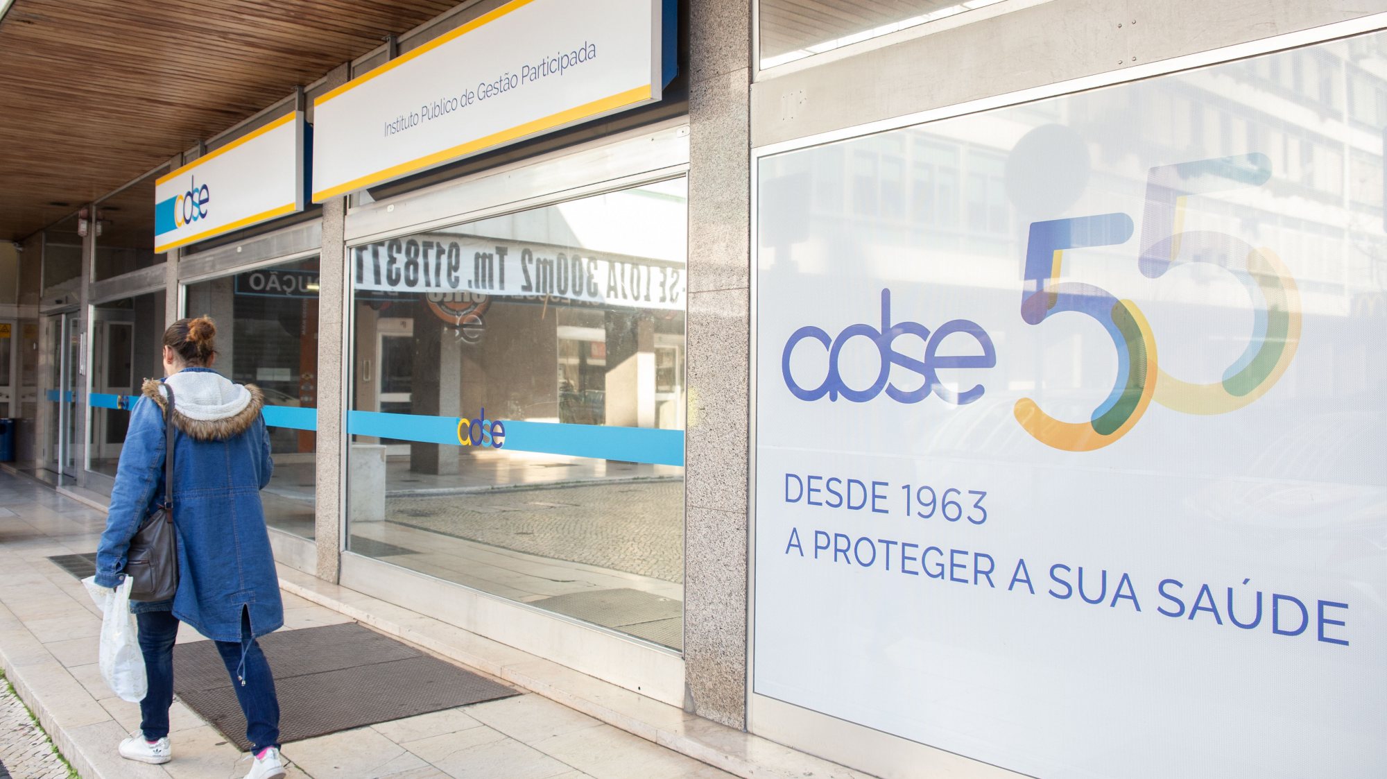 Novas tabelas de preços da ADSE para partos, fraldas e consultas de psicologia já está em vigor