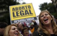 Justiça da Espanha autoriza menores de idade a abortarem sem autorização dos responsáveis
