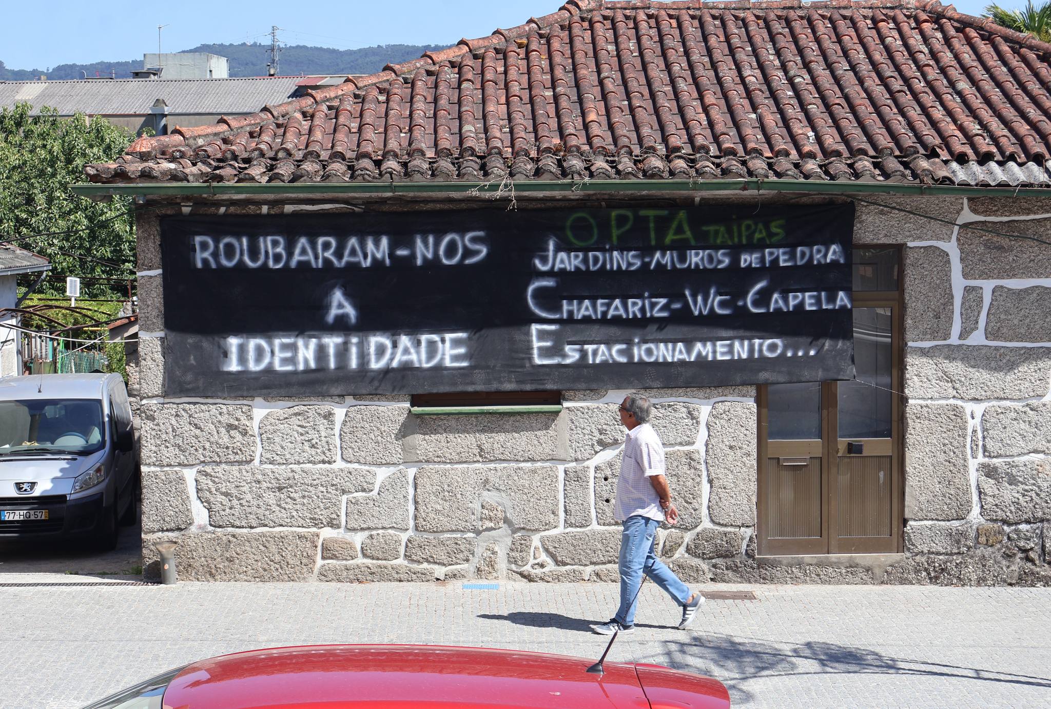 Guimarães. Requalificação do Centro Cívico da Vila das Taipas gera onda de protestos em dia de inauguração
