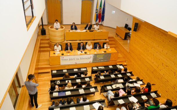 Assembleia Municipal de Esposende aprovou moções de crianças e jovens