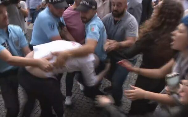 “Financia o genocídio”. Campanha da AD com von der Leyen marcada por protesto violento no Porto