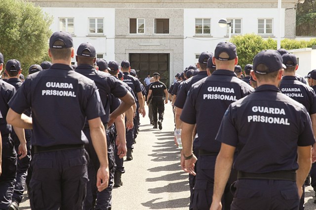 Sindicato dos guardas prisionais processa líder de associação de apoio aos reclusos