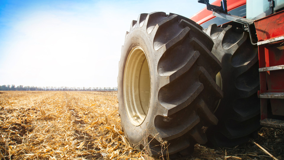 Condutor de tractor condenado a 4 anos por abalroar carro da PJ em Boticas