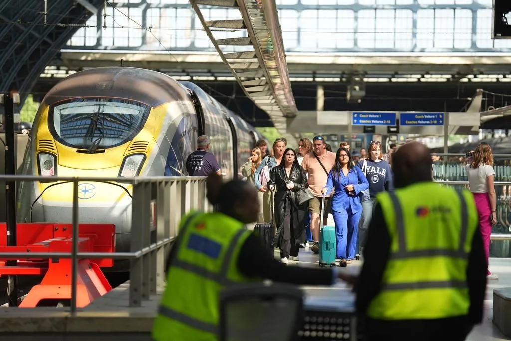 ‘Sabotagem’ da linha TGV em França leva a abertura de investigação